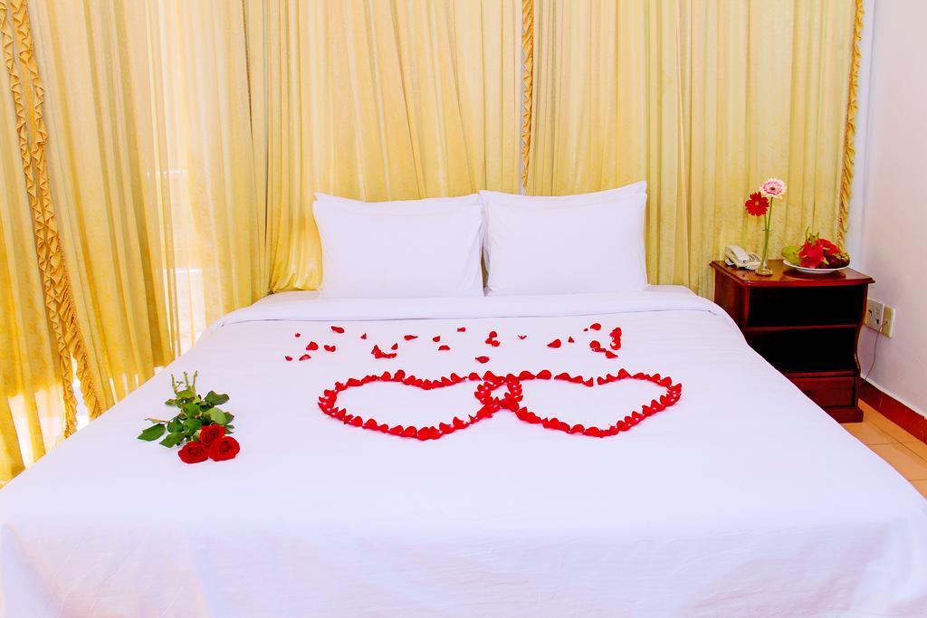 Aurora Nha Trang Hotel Exterior photo